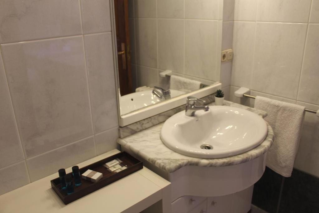 Hotel La Zubia , Granada Extérieur photo